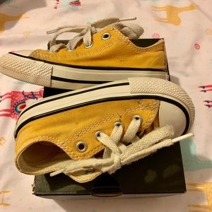 Toddler Converse size US6 Solar Orange
